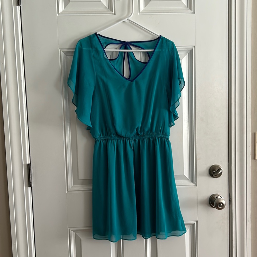 Teal Express dress. Polyester shell and lining. Medium.